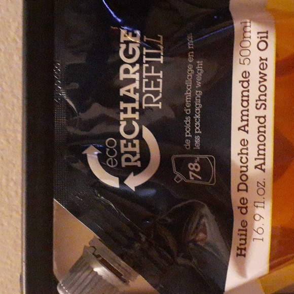 L'Occitane almond shower oil refill, 16.9 fl.oz. - Picture 2 of 4